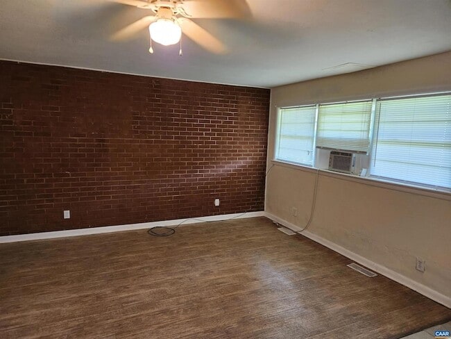 Photo - 130 Apple Tree Rd
