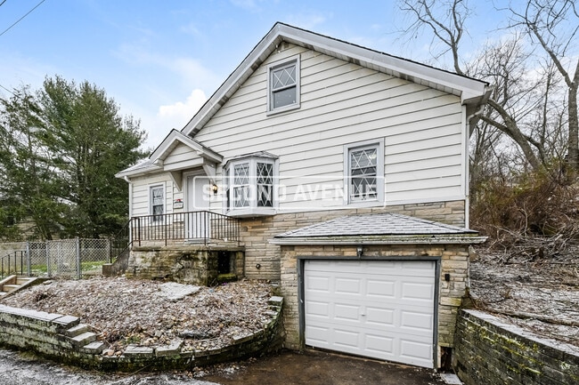 Photo - 1030 Franklin Dr House