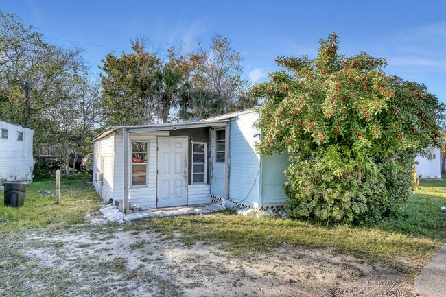 Photo - 1435 W King St