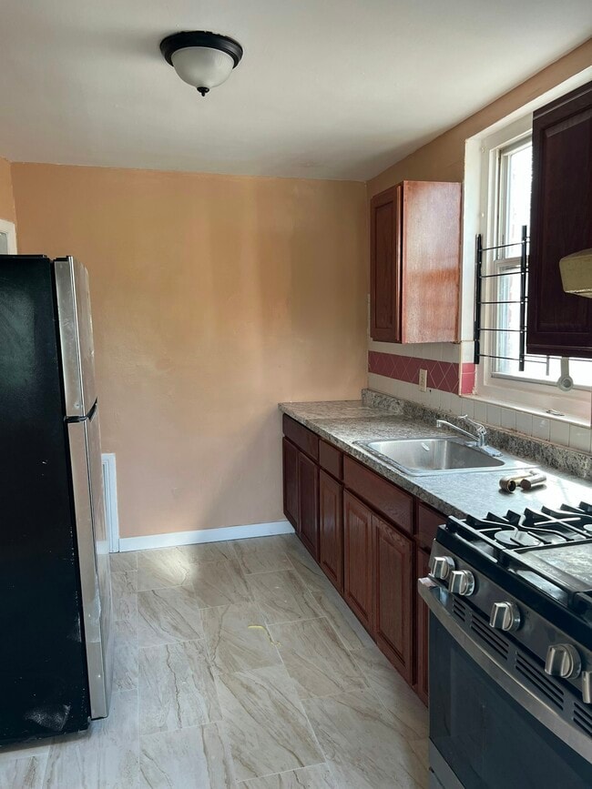 Photo - 93-28 Ditmars Blvd Unit 2