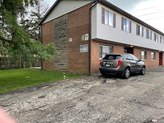 Photo - 504 Bellarmine Dr E Townhome