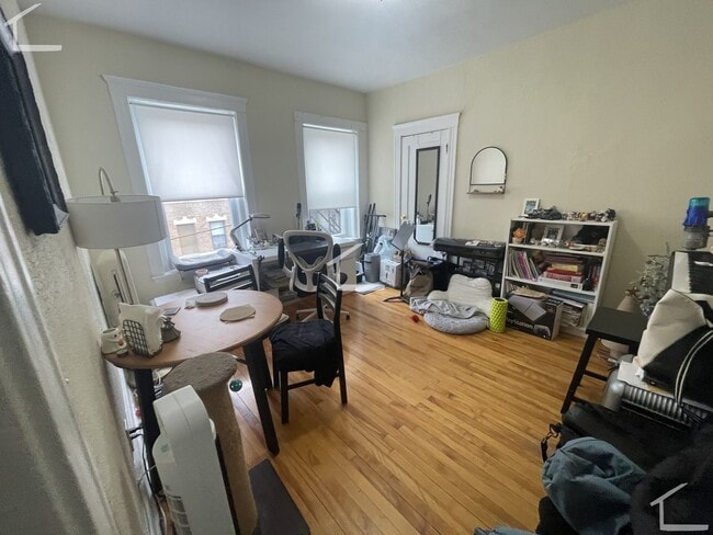 Building Photo - 9/1 No fee! Spacious 1BR in Allston near Green Line, heat inc!