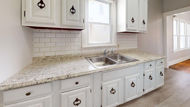 Building Photo - 236 Watson St Unit 236 Watson St -  A