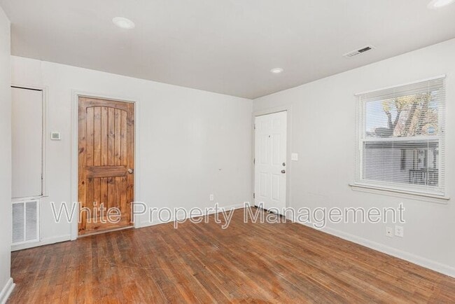 Photo - 2317 Julia Ave