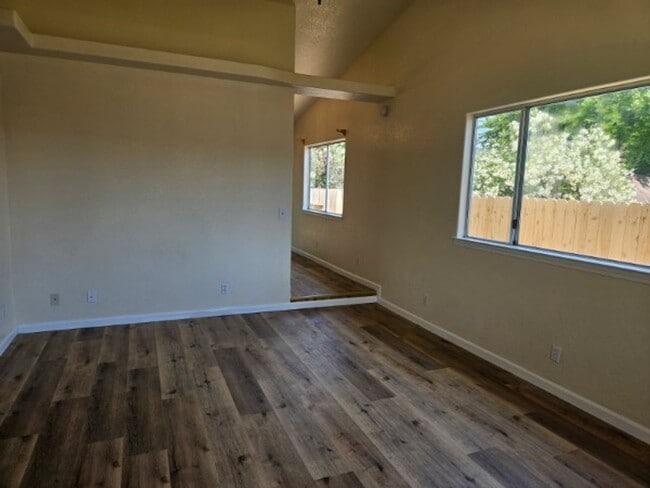 Photo - Lakeport Gem for rent