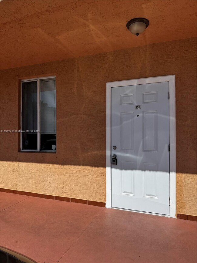 Building Photo - 17350 NW 67th Ave Unit 109