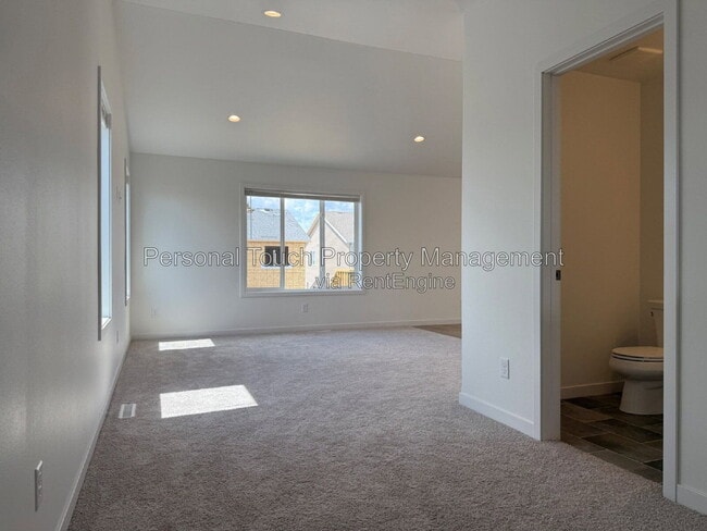 Photo - 6767 32nd St S