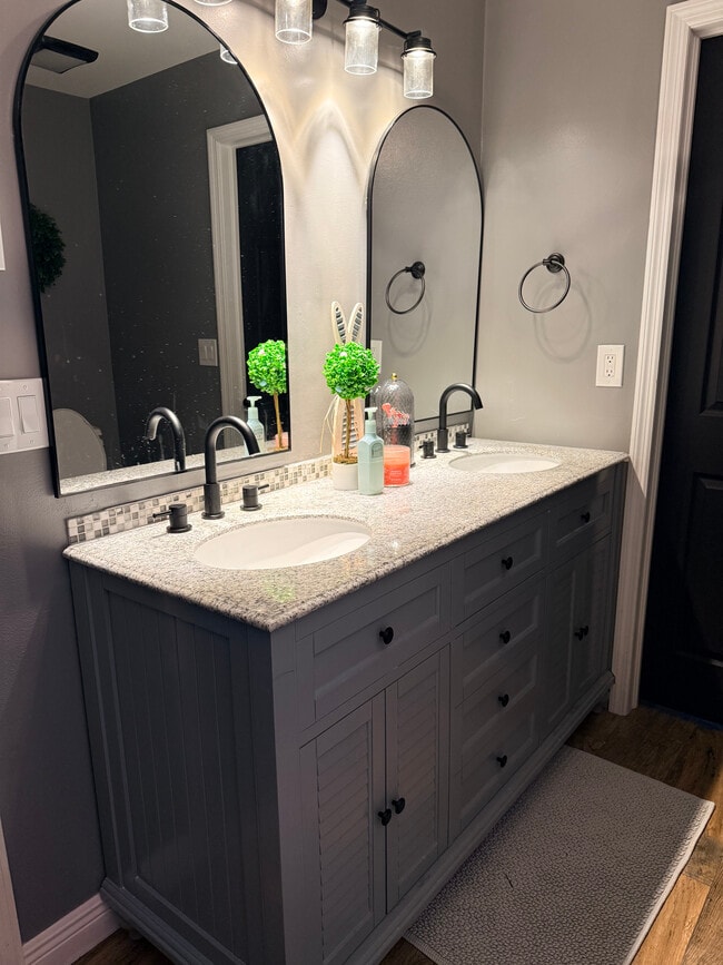 Photo - 1210 40th Ave