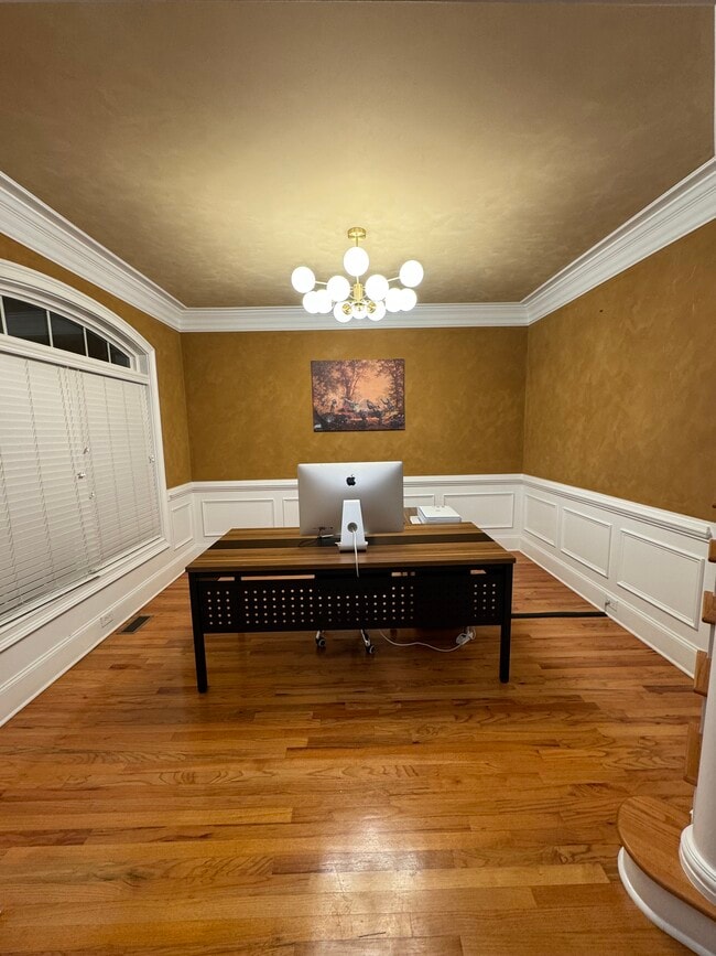 Photo - 5914 Mount Water Trl Unidad Master Room