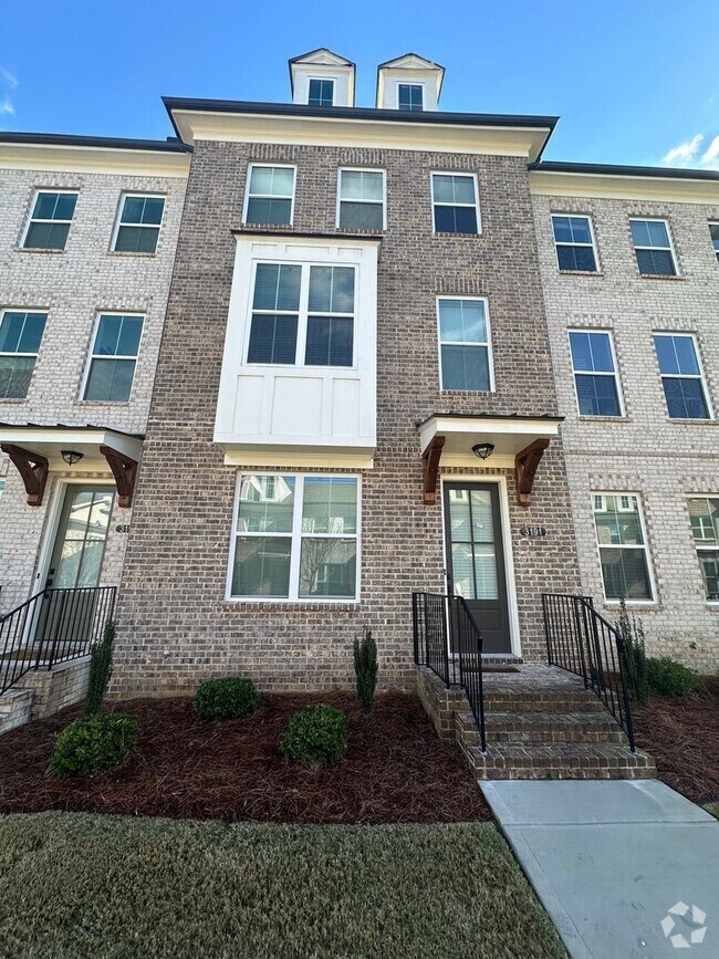 Building Photo - Stunning 3BR/3.5BA Townhome with Open Conc...