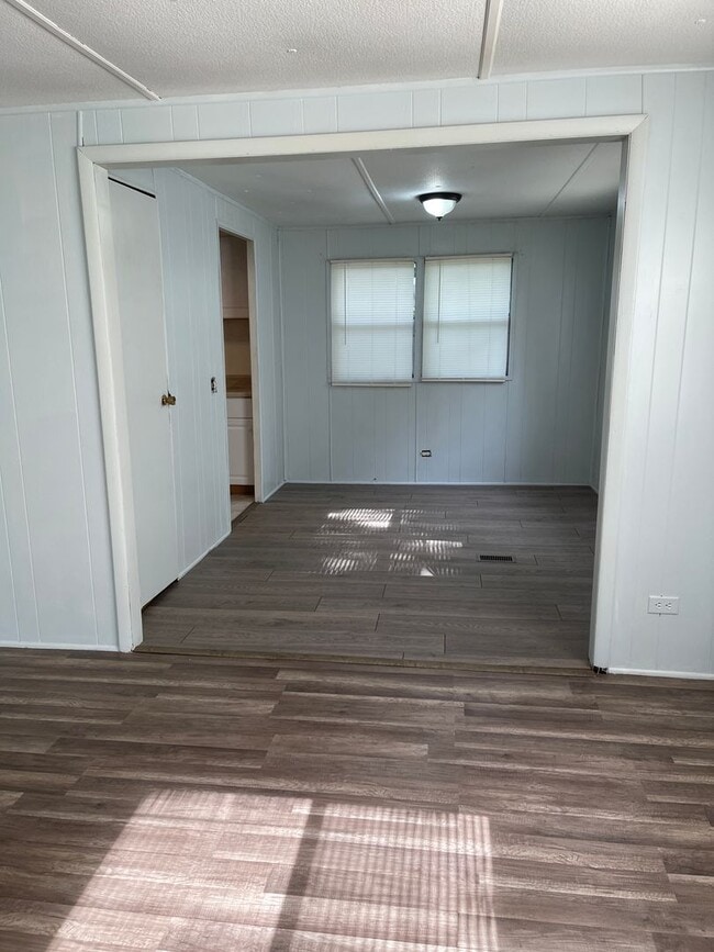 24 Agan Dr