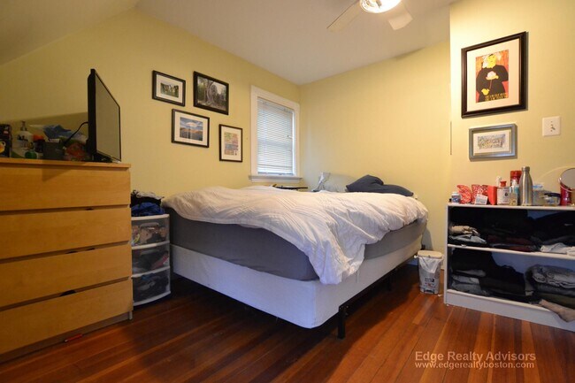 Photo - 62 Ridgemont St