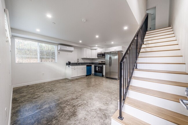 Photo - Brand-New Luxury Townhomes in NoHo Unidad #11837