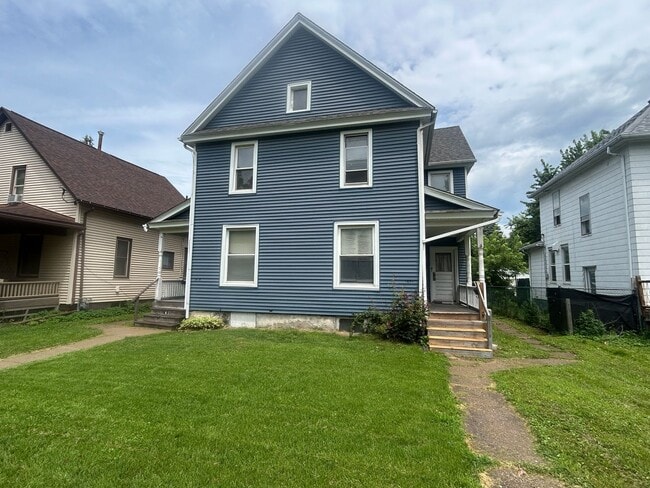 Building Photo - 1436-1438 W 15th St. Unit 1436 1/2