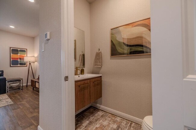 Photo - 393 Apache Plum Dr