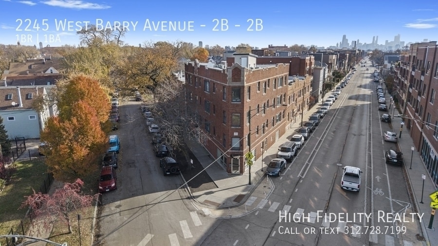 Photo - 2245 W Barry Ave Unit 2B