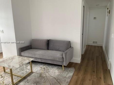 Building Photo - 605 Euclid Ave Unit 101