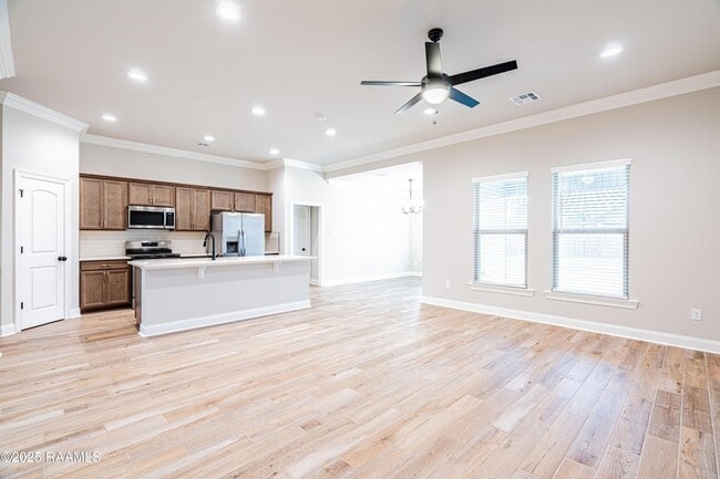 Photo - 102 Jubilation St