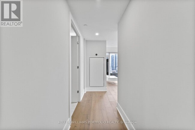 Photo - 5 Soudan Ave Unit 2207