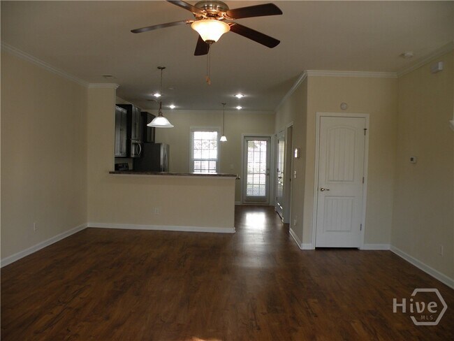 Photo - 104 Ventura Pl