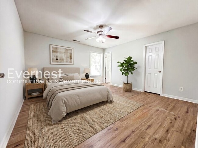 Photo - 841 Ridge Ave NW