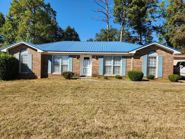 Photo - 4 Bedroom Large Backyard