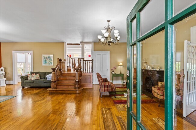 Photo - 2927 Bernardo De Galvez Ave