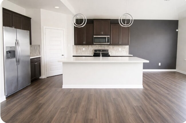 Photo - 10831 Sugar Pne Ln