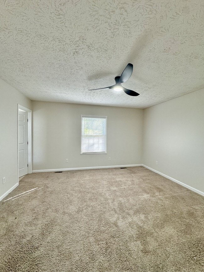 Photo - 550 Norwood Dr