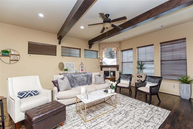 Photo - 1141 W 23rd St