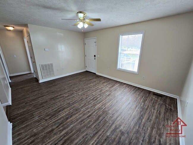 Photo - 101 Big Oak Dr Unit A