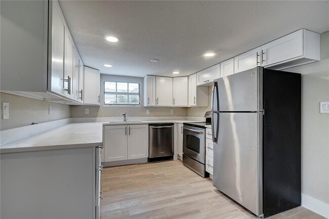 Photo - 6711 NW 8th St