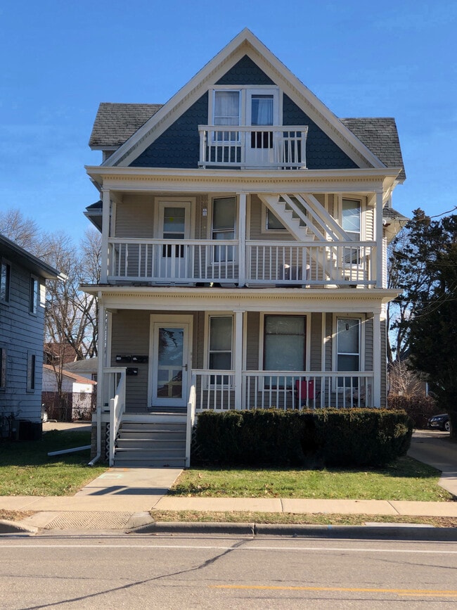 Photo - 329 N Sherman Ave Unit 3