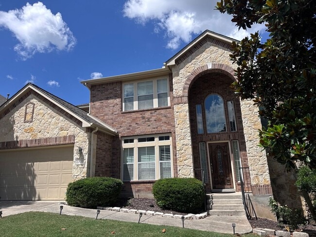 Building Photo - Gorgeous 4 BD | 3.5 BA | 2 CAR GARAGE Available in Sonoma Ranch Helotes! Move in Ready July 2026!