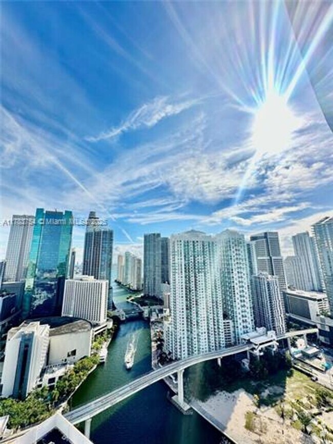 Building Photo - 350 S Miami Ave Unit 350 S Miami Ave 3501 Rental