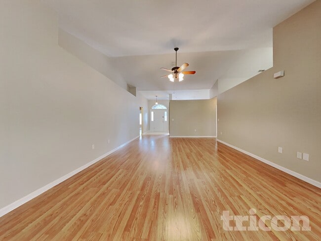 Photo - 1193 Sanger Ave