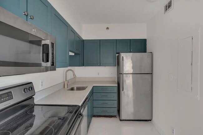 Photo - 900 19th Ave S Unit 706