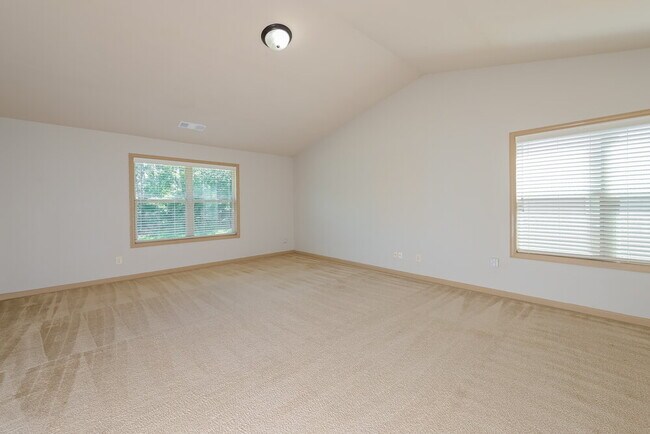 Photo - 3096 Montauk Hill Dr NE