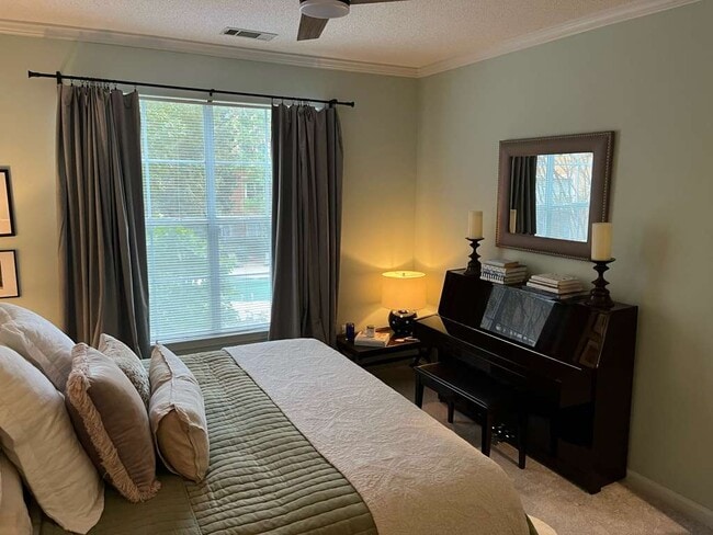 Building Photo - 10 Perimeter Summit Blvd Unit 4212