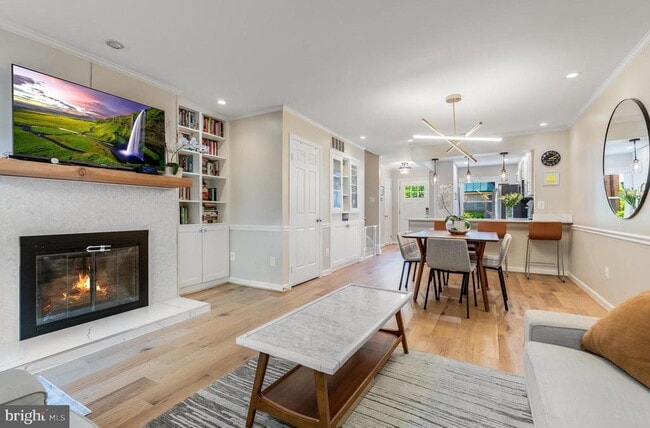 Photo - 1126 N Taylor St