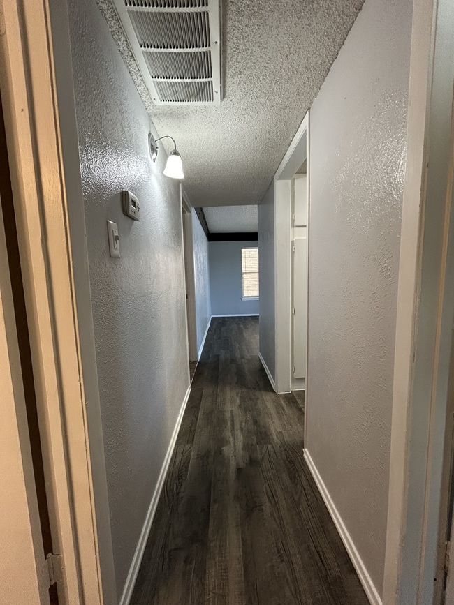 El Jardin Apartments