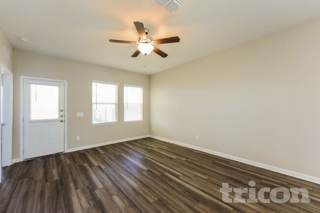 Photo - 14367 Gunsight Pass