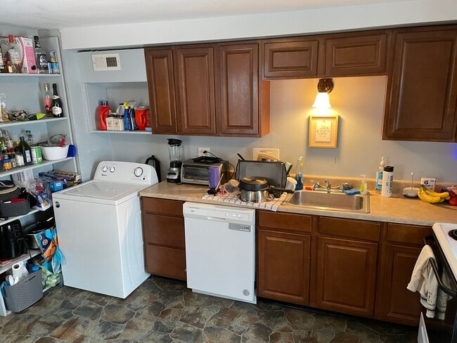 Photo - 21 S High St Unit Upper