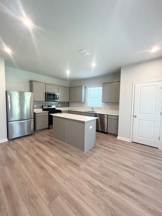 Photo - ONE STORY LIVING IN BLYTHEWOOD'S GRAND ARBOR