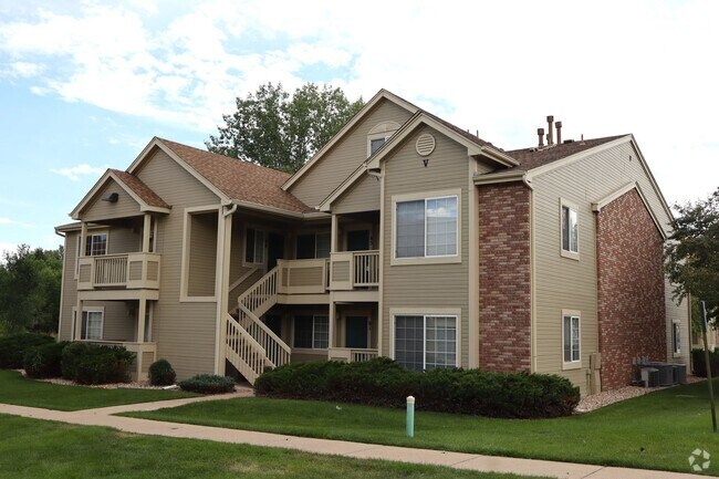 Building Photo - Convenient Condo Living Just Steps from CSU!