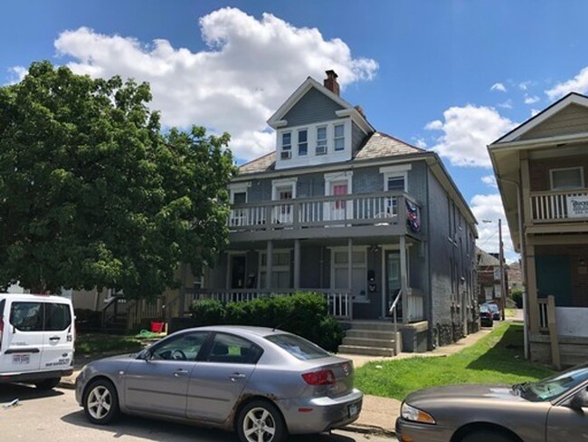 Building Photo - Chittenden Ave 145-147 48K Unit 147 Chittenden (A & C) Rental