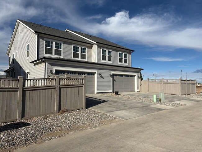 Photo - 3 Bed 2.5 Bath Townhome In Westerly, Rated Community of the Year Outside of Denver.