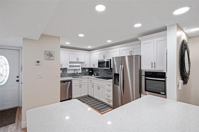 Photo - 361 S Hollybrook Dr Unit 201