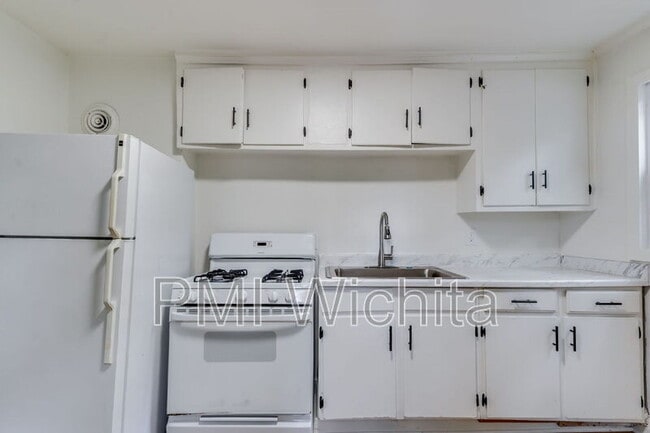 Photo - 4311 E Lincoln St