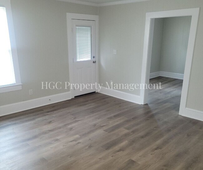 Photo - 502 Wooten St